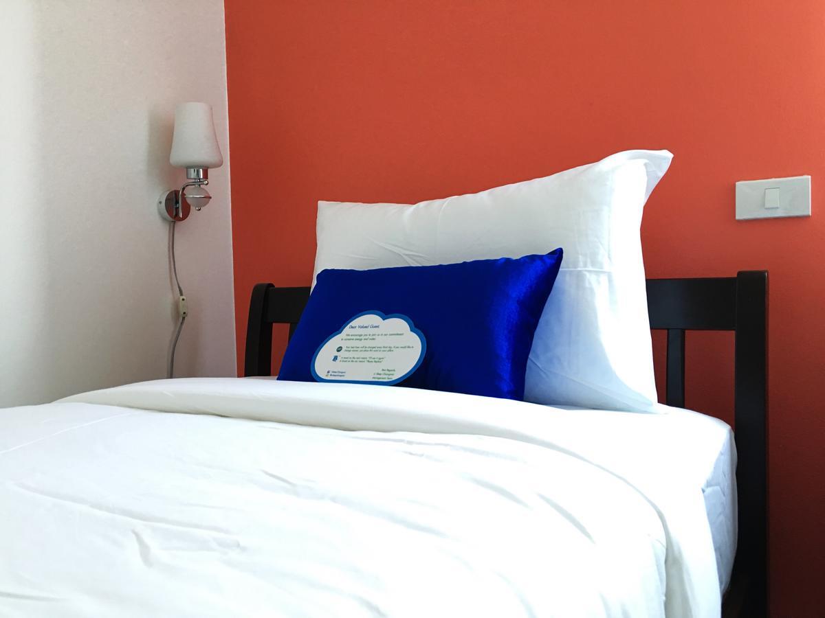 U Sleep Chiangmai Hotel Chiang Mai Exterior photo